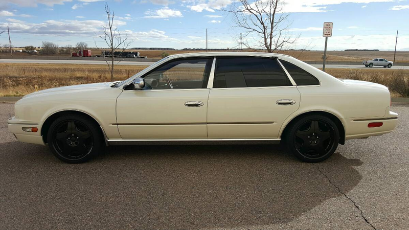 Illustration for article titled For $8,500, Would You Celebrate President's Day In This 1991 Nissan President?